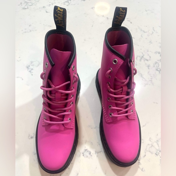 Dr. Martens Women’s ZAVALA Leather Lace Up Thrift Pink Combat Boots New - Picture 3 of 16